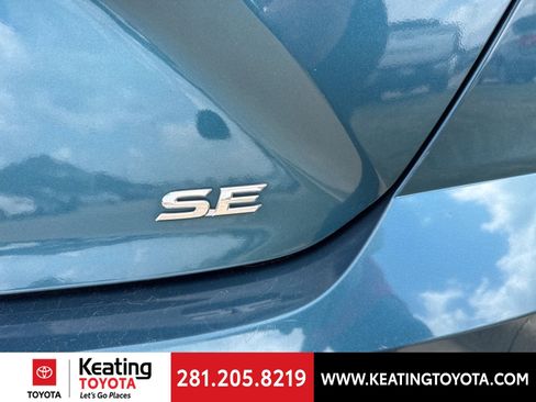Used 2025 Toyota Camry SE image 9