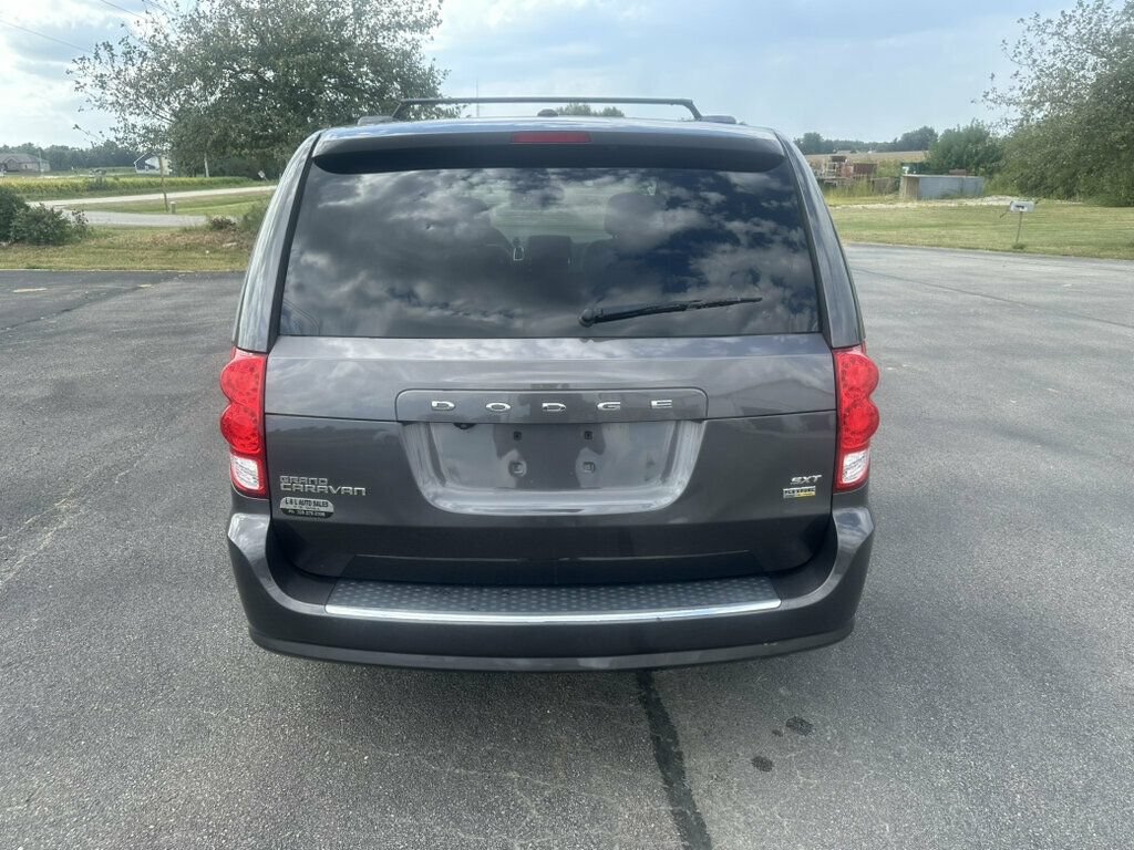 Used 2019 Dodge Grand Caravan SXT FWD image 4