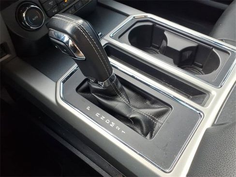 Used 2015 Ford F150 Lariat image 12