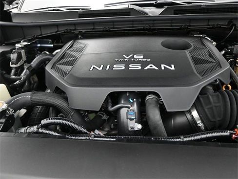 New 2026 Nissan Armada SL w/ Captain's Chari Seat Package image 38