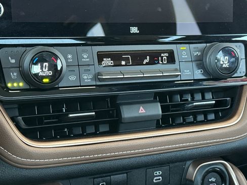 Certified 2024 Toyota Grand Highlander AWD Hybrid image 20