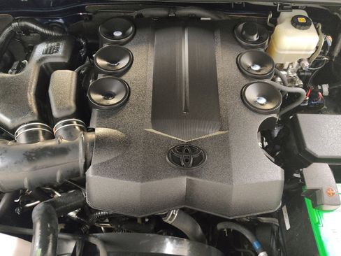 Used 2018 Toyota 4Runner Limited image 30