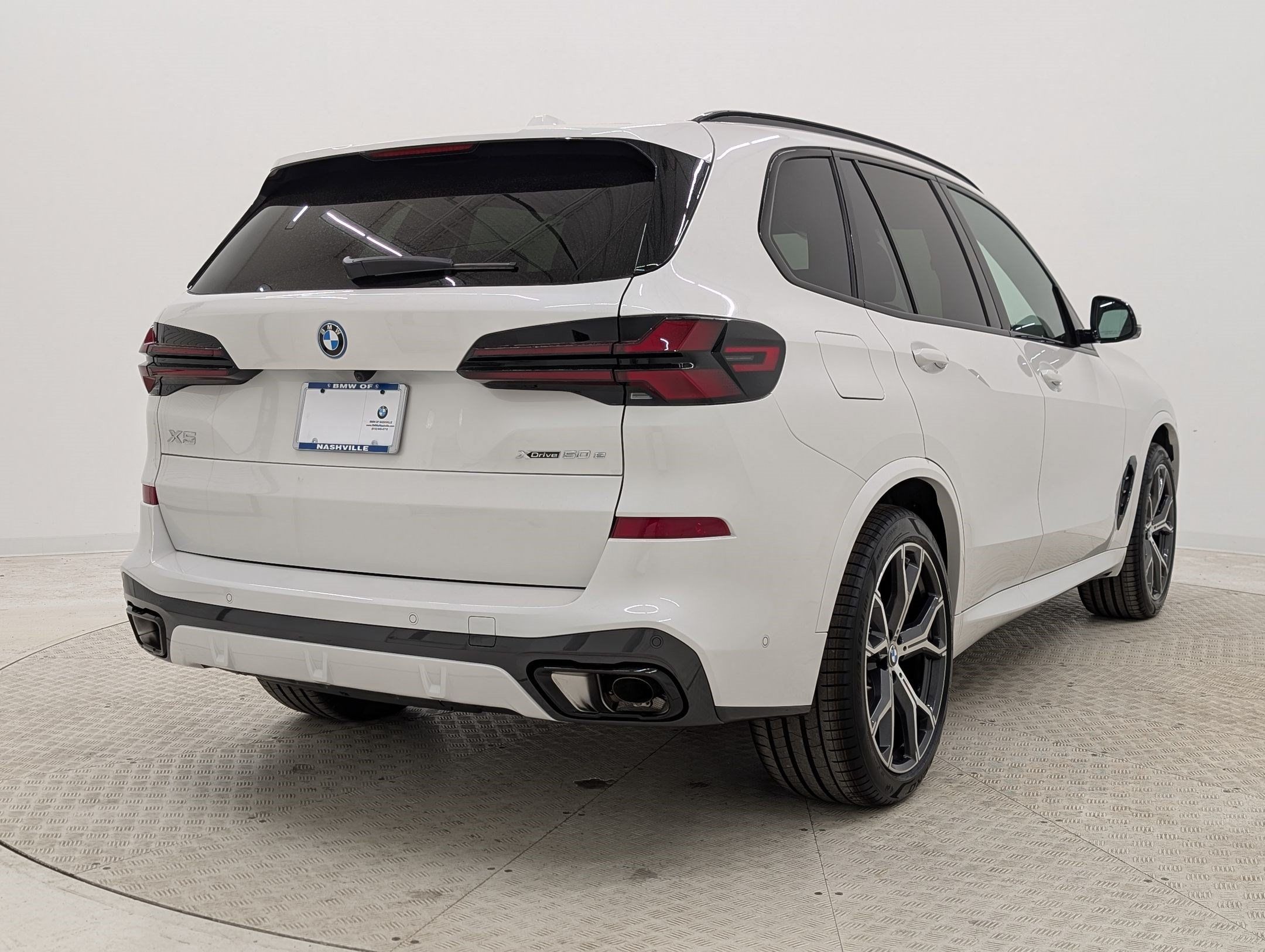 New 2026 BMW X5 xDrive50e w/ M Sport Package AWD/4WD image 9