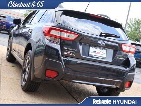 Used 2019 Subaru Crosstrek 2.0i w/ Eyesight System image 4