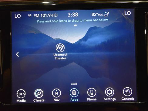Used 2020 Chrysler Pacifica Limited FWD image 27