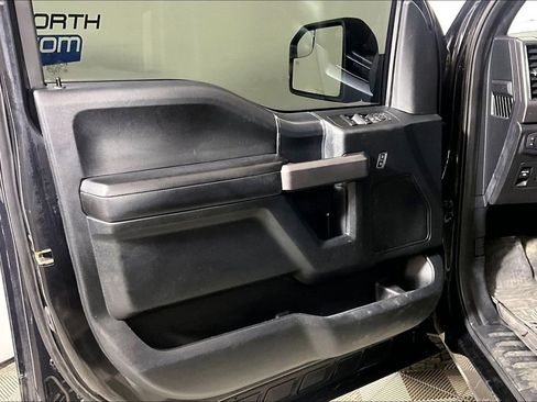 Used 2019 Ford F150 XLT w/ Equipment Group 302A Luxury AWD/4WD image 18