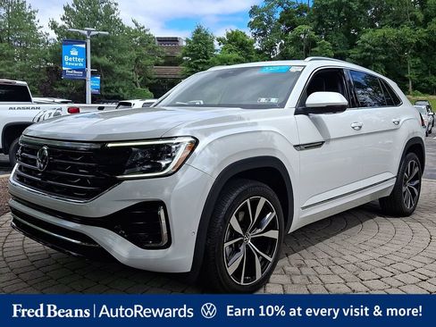 Certified 2025 Volkswagen Atlas Cross Sport SEL Premium R-Line AWD/4WD image 3