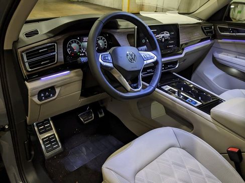 New 2026 Volkswagen Atlas SEL Premium R-Line AWD/4WD image 8