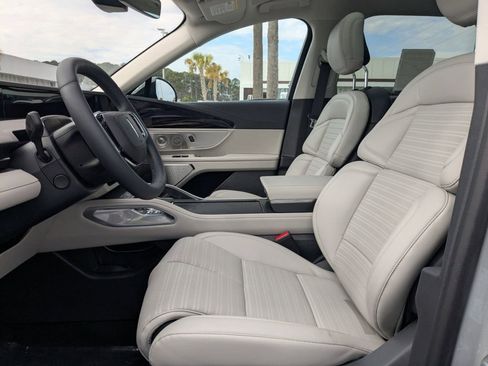 New 2026 Lincoln Nautilus Reserve AWD/4WD image 21