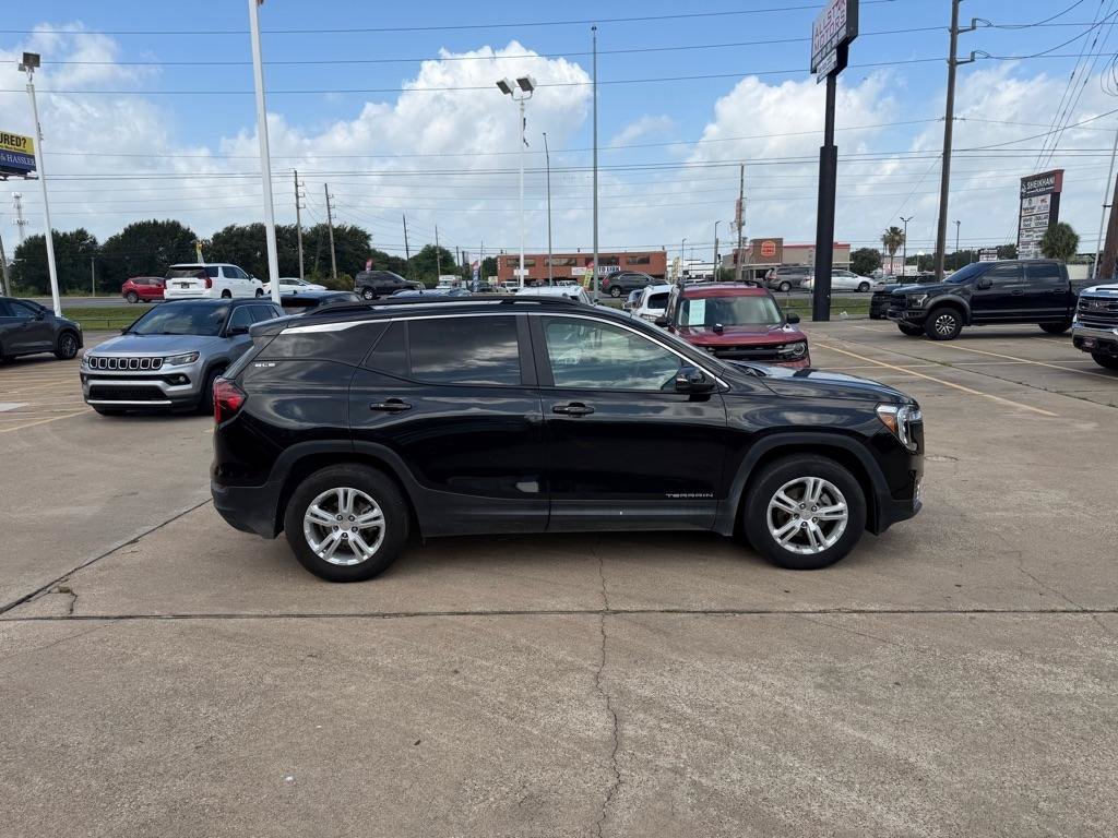 Used 2023 GMC Terrain SLE w/ Driver Convenience Package FWD image 6