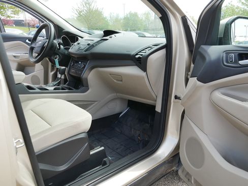 Used 2017 Ford Escape SE AWD/4WD image 19