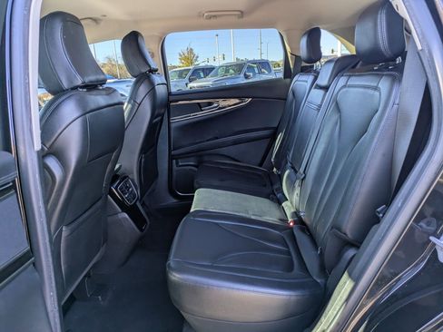 Used 2023 Lincoln Nautilus Standard w/ Premium Package image 27