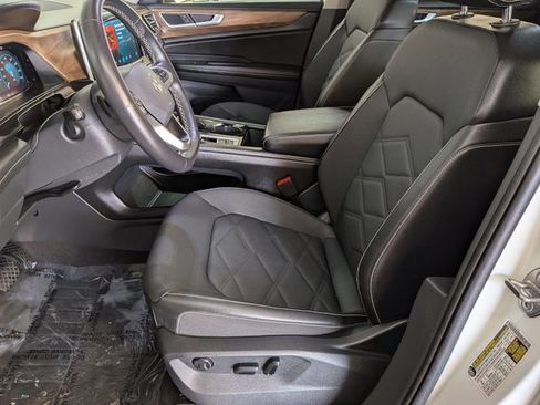 Used 2024 Volkswagen Atlas SE image 22