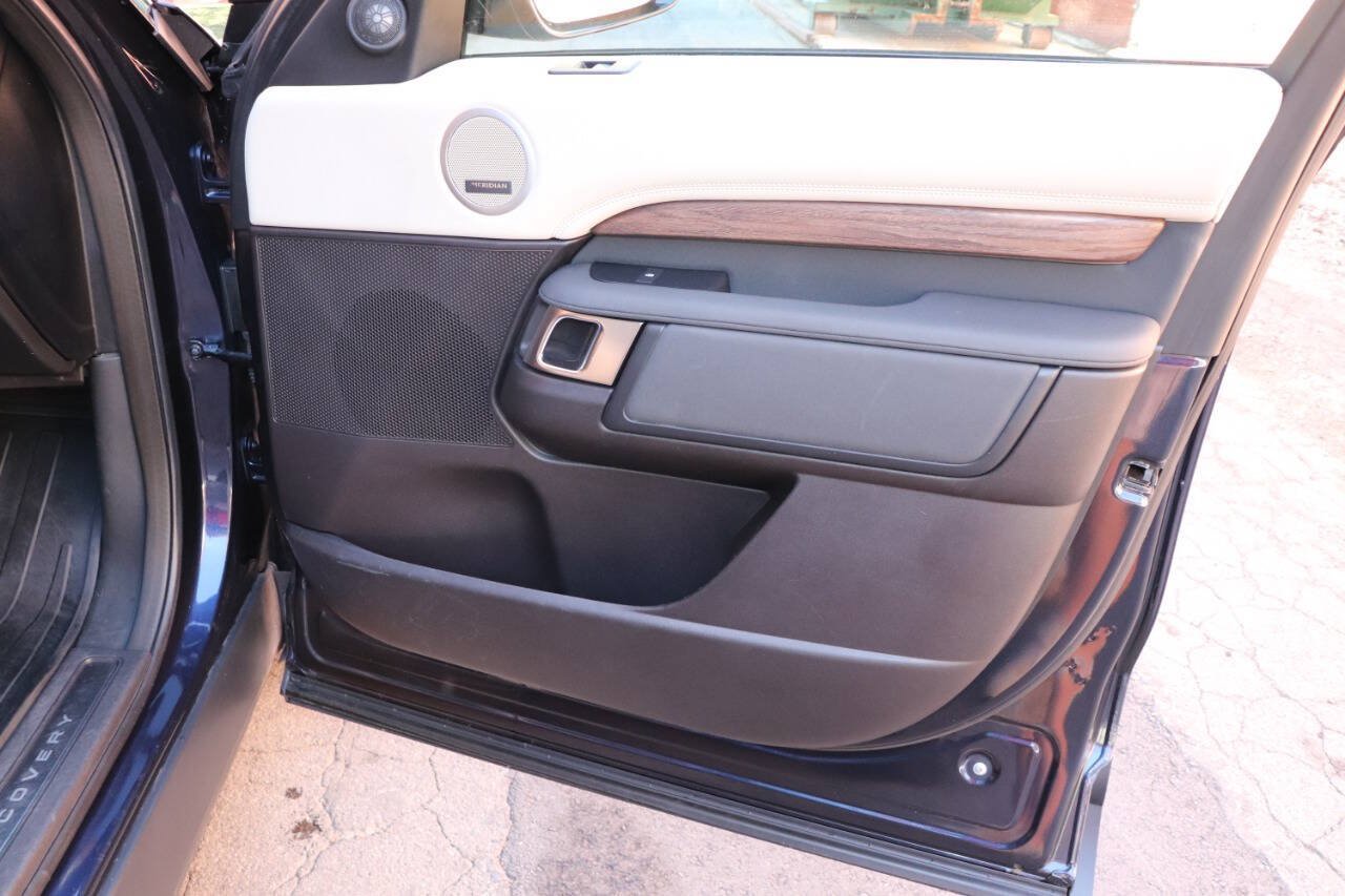 Used 2018 Land Rover Discovery HSE AWD/4WD image 38