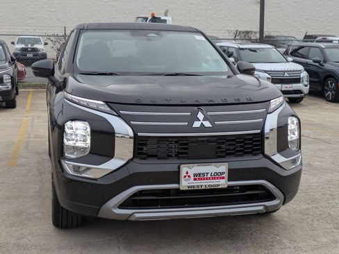 New 2026 Mitsubishi Outlander SE FWD image 7