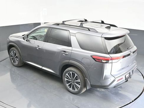 New 2026 Nissan Pathfinder Platinum FWD image 28