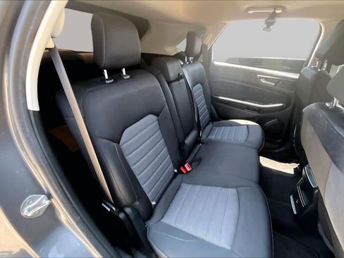 Certified 2021 Ford Edge SE FWD image 18