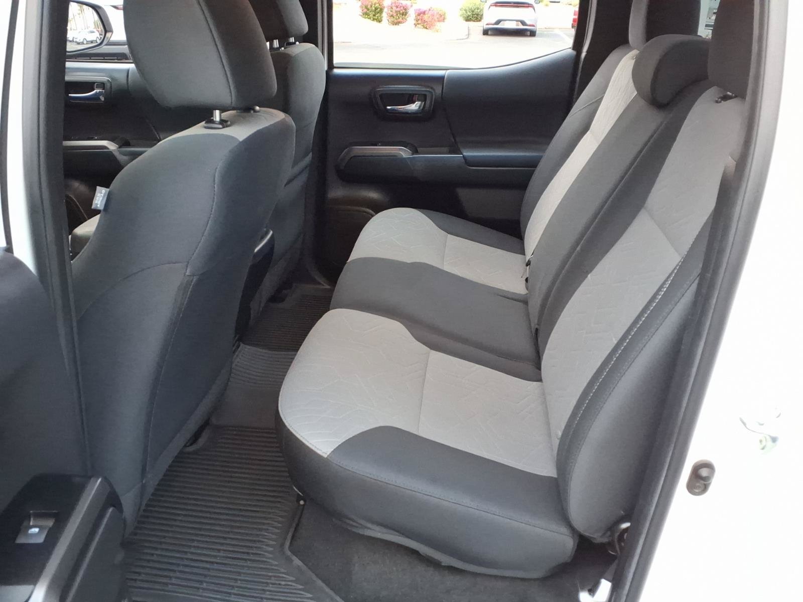 Used 2022 Toyota Tacoma TRD Sport w/ Technology Package AWD/4WD image 10