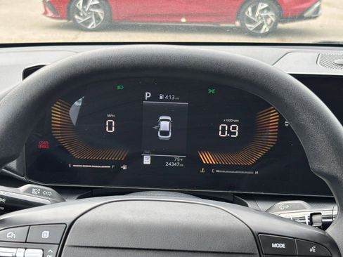 Used 2025 Kia K4 LXS image 38