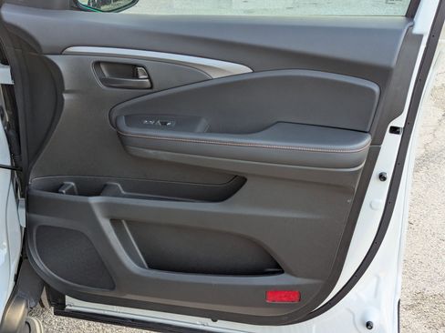 Used 2022 Honda Pilot TrailSport image 27