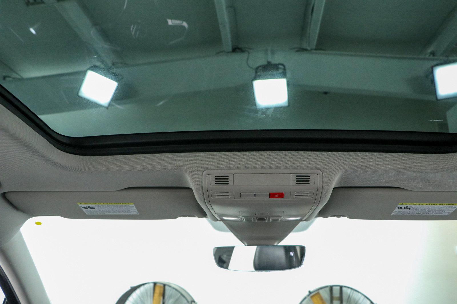 Used 2022 Volkswagen Tiguan SE w/ Panoramic Sunroof Package AWD/4WD image 21