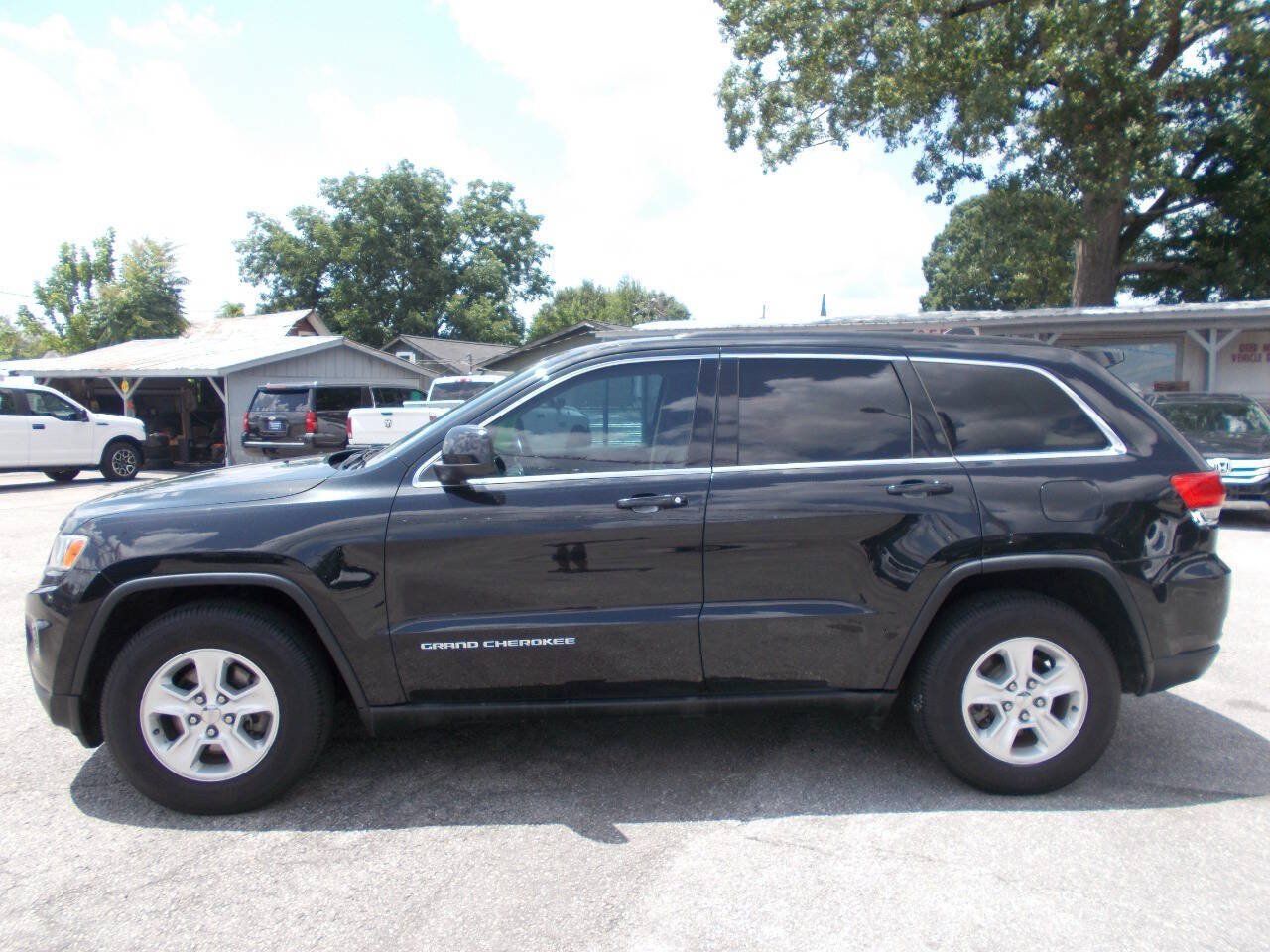 Used 2015 Jeep Grand Cherokee Laredo RWD image 19