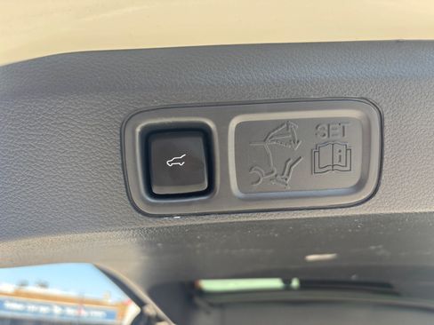 Used 2023 Ford Expedition Max Limited AWD/4WD image 8