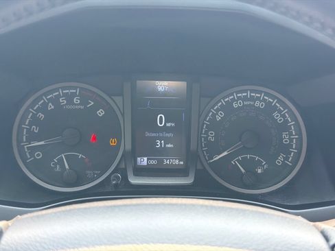 Used 2023 Toyota Tacoma TRD Off-Road w/ Technology Package AWD/4WD image 30
