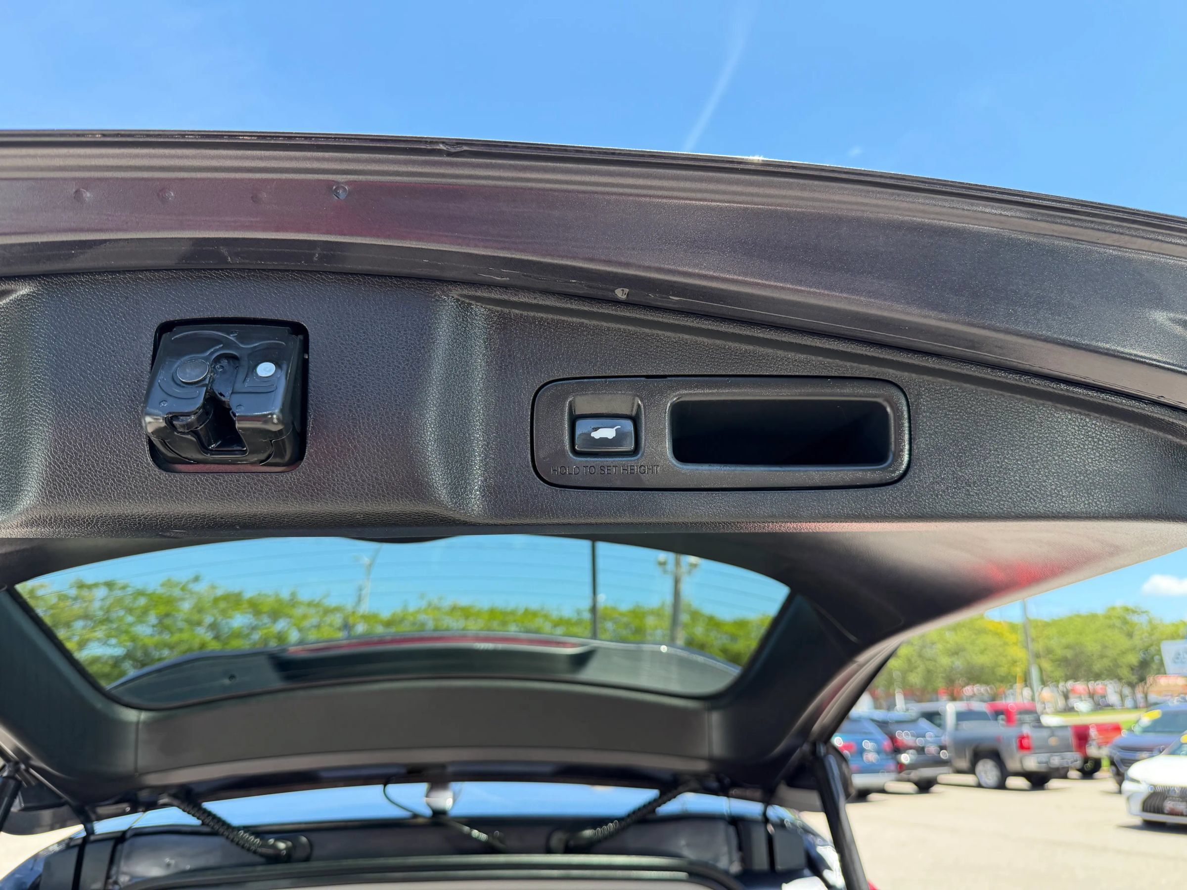 Used 2017 Honda CR-V EX-L image 16