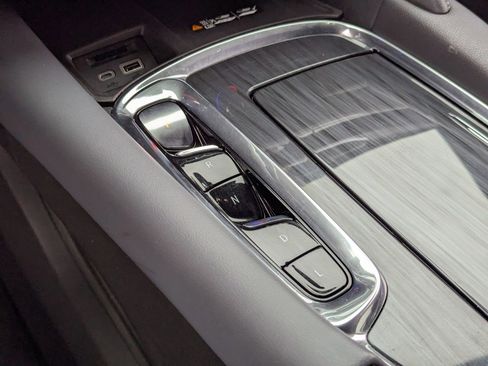 Used 2023 Buick Enclave Premium w/ Experience Buick Package image 30