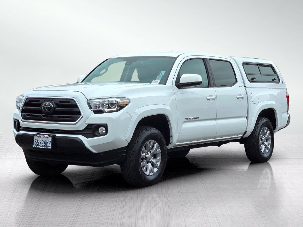 Used 2018 Toyota Tacoma SR5 RWD image 9