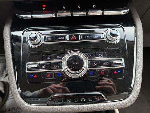 Used 2022 Lincoln Corsair Standard AWD w/ Equipment Group 101A image 22