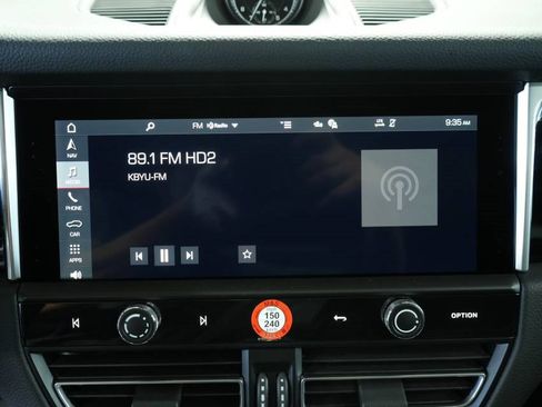 New 2025 Porsche Macan image 18