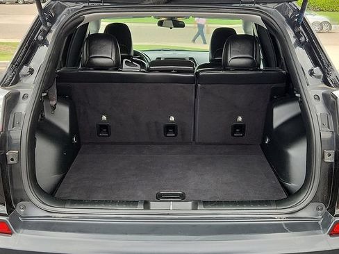 Used 2019 Jeep Cherokee Latitude Plus FWD image 10