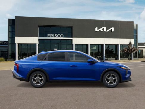 New 2026 Kia K4 LXS image 7