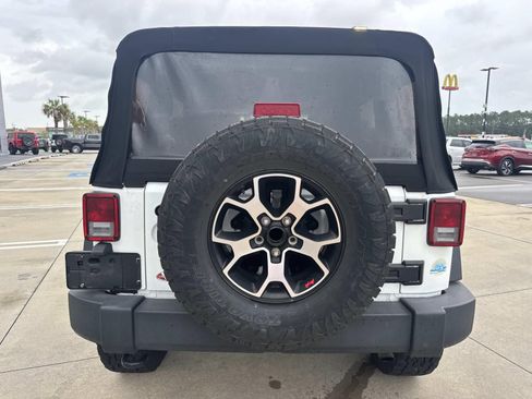 Used 2018 Jeep Wrangler Unlimited Sport S AWD/4WD image 6