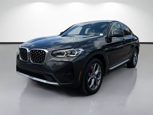 Used 2025 BMW X4 xDrive30i AWD/4WD image 9