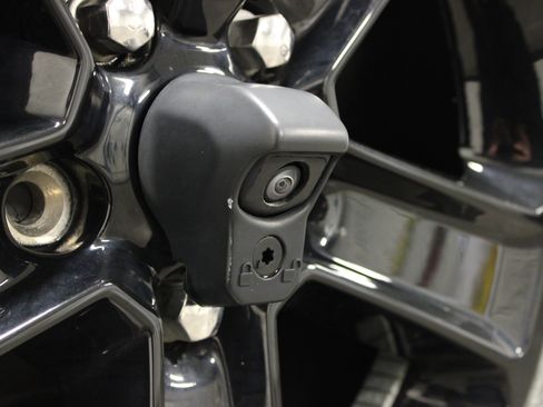 Used 2023 Jeep Wrangler Altitude image 11