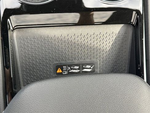 Used 2024 Chevrolet Blazer EV LT image 30