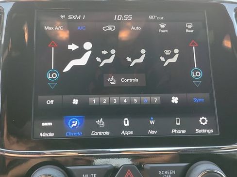 Used 2022 Jeep Grand Cherokee Limited AWD/4WD image 15