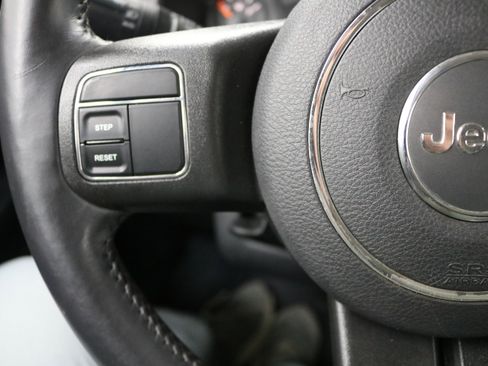 Used 2016 Jeep Patriot Latitude image 13