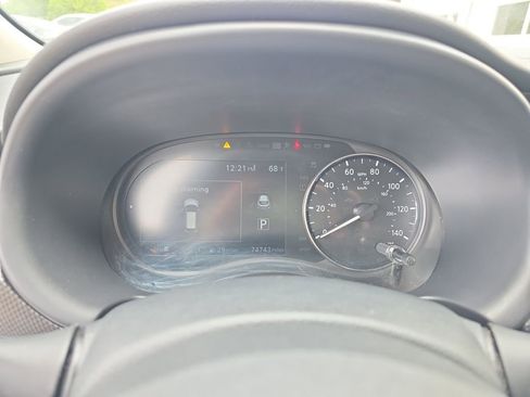 Used 2024 Nissan Kicks SV image 15