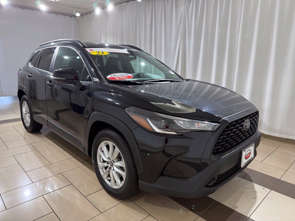 Certified 2023 Toyota Corolla Cross LE w/ Moonroof Package AWD/4WD image 7