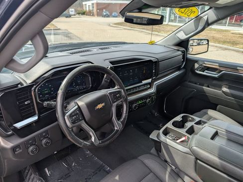 Used 2023 Chevrolet Silverado 1500 LT w/ Protection Package image 15