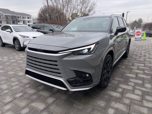 Certified 2026 Lexus TX 500h AWD w/ Technology Package image 31