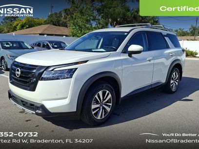 Certified 2023 Nissan Pathfinder SL w/ Lighting Package (N92)