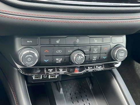 Used 2026 Dodge Durango GT w/ Blacktop Package AWD/4WD image 29