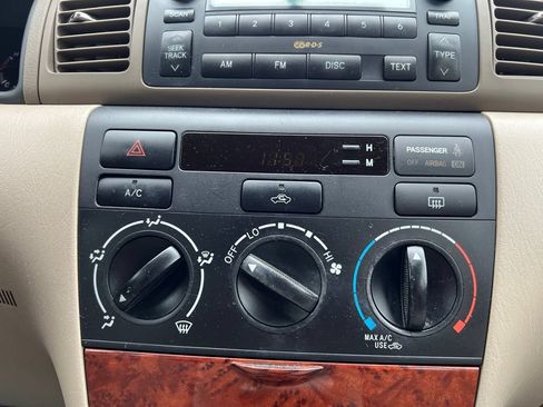 Used 2006 Toyota Corolla LE FWD image 25