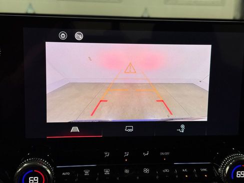 New 2025 GMC Canyon Elevation w/ Convenience Package image 31