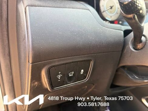 Used 2022 Hyundai Tucson Limited FWD image 15